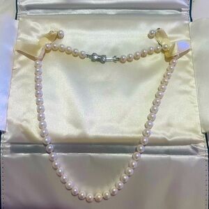 Mikimoto Pearl Set